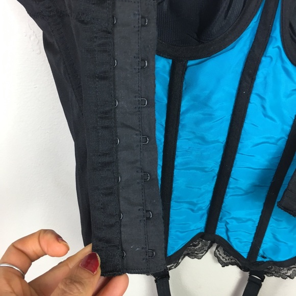 Vintage blue lace corset lingerie w/garter straps - Picture 8 of 12